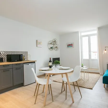 Logis Des Halles Du Coderc *