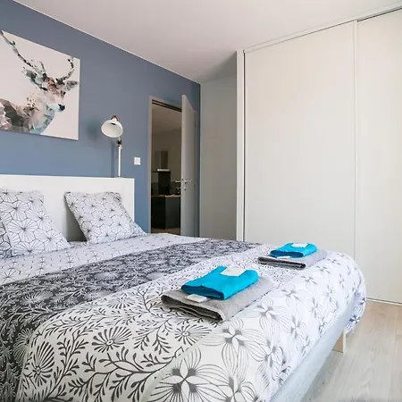 Logis Des Halles Du Coderc *