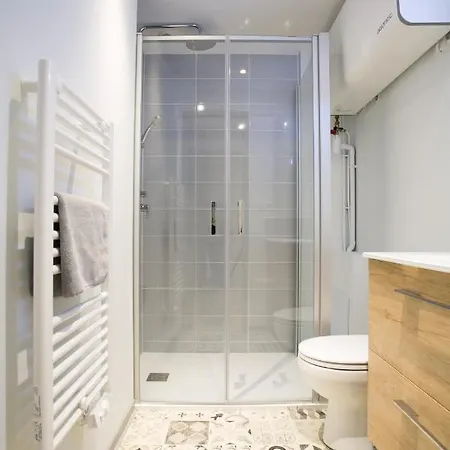 Logis Des Halles Du Coderc Appartamento