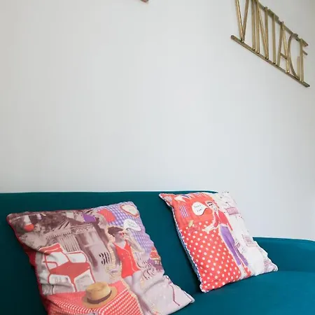 Logis Des Halles Du Coderc Appartamento