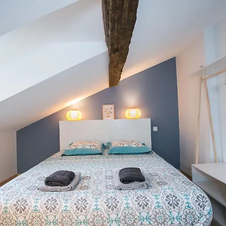 Logis Des Halles Du Coderc Appartamento