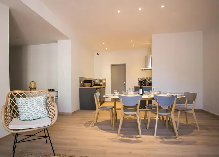 Logis Des Halles Du Coderc Lejlighed *