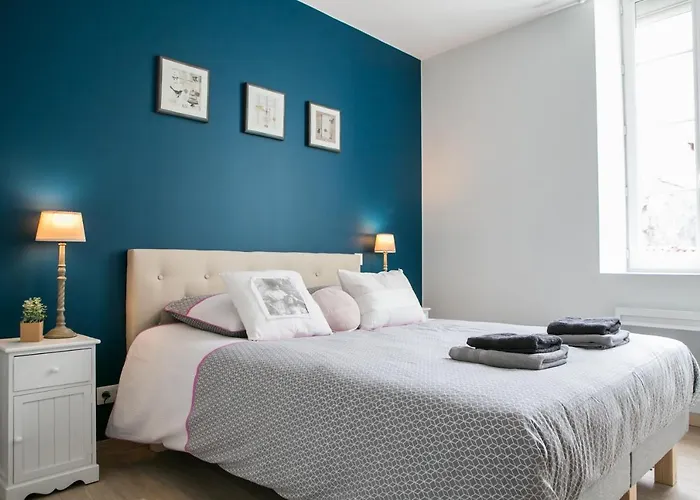 Logis Des Halles Du Coderc *