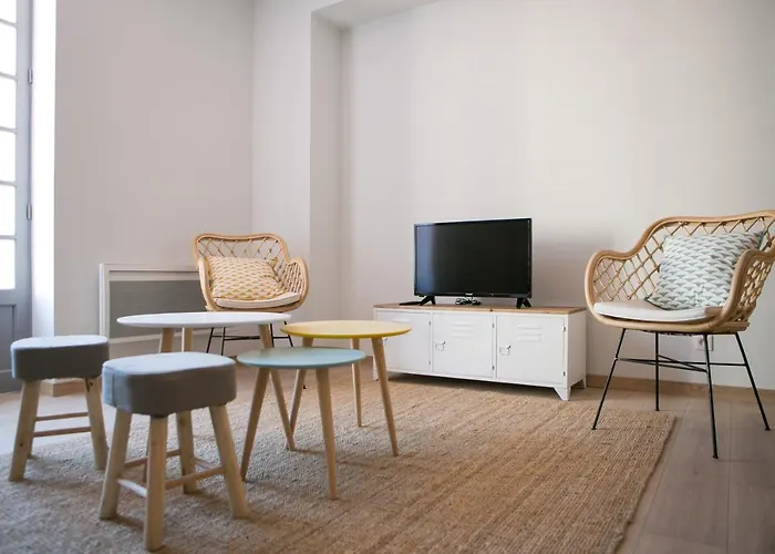 Logis Des Halles Du Coderc Lejlighed *