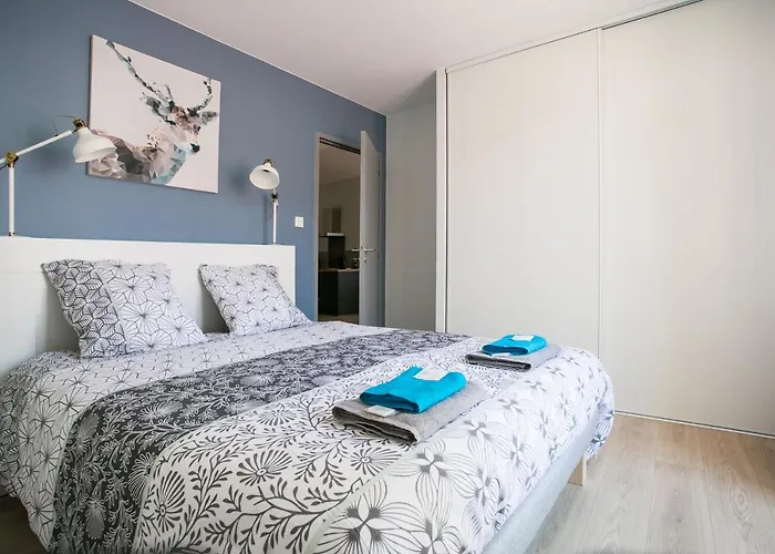 Logis Des Halles Du Coderc *