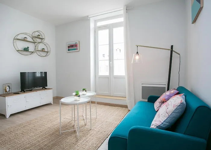 Logis Des Halles Du Coderc Lejlighed *