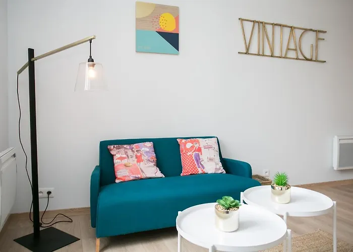 Logis Des Halles Du Coderc Lejlighed