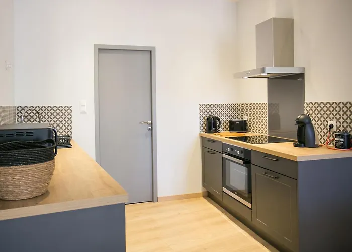 Logis Des Halles Du Coderc Lejlighed *