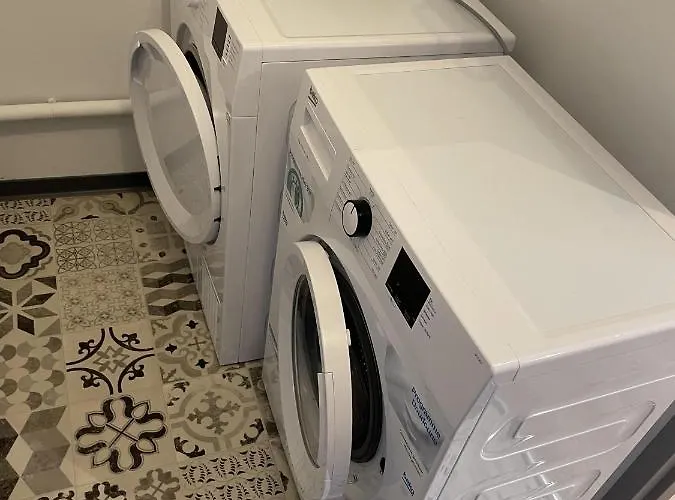 Logis Des Halles Du Coderc Lejlighed